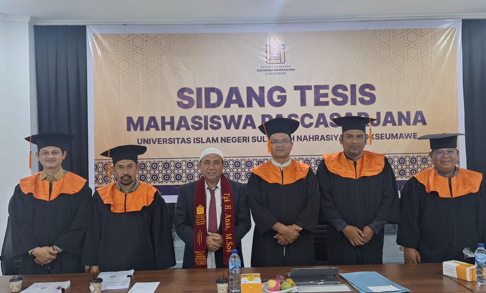 Dosen Pascasarjana UIN SUNA Uji Kemampuan Mahasiswa KPI Di Sidang Tesis 1 IMG 20250821 WA0001