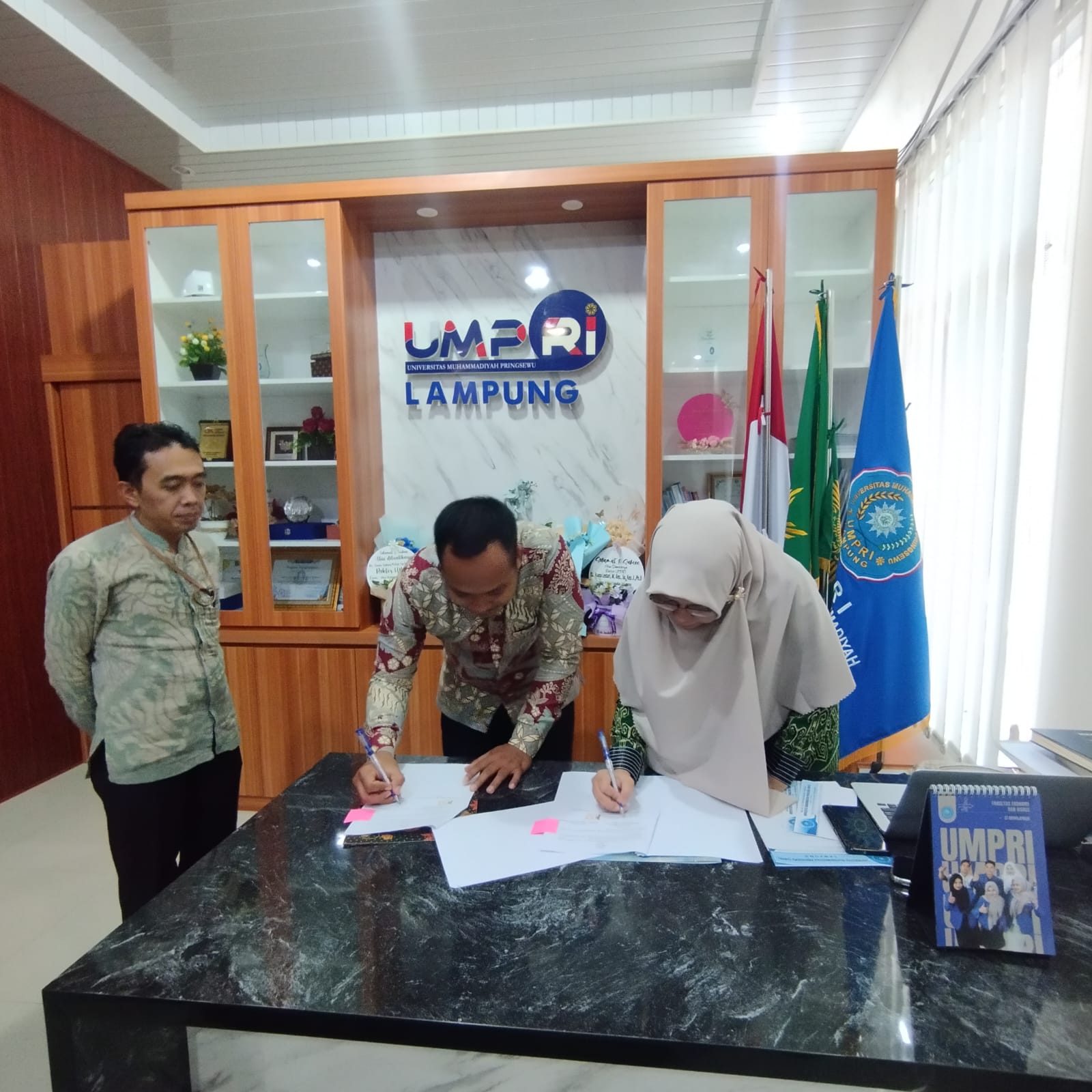 Bawaslu Pringsewu Gandeng UMPRI untuk Perkuat Pengawasan Partisipatif Pemilu 2 IMG 20250821 WA0215