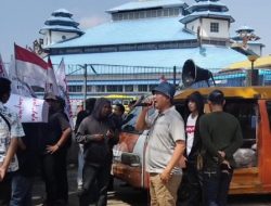 LSM L@pakk Gelar Demo, Minta Kepala BPTD II Lampung Dicopot