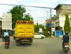 Bahayakan Pengendara dan Buat Jalan Rusak, Truck Sawit Bebas Masuk Kota