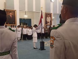 Menteri Prasetyo Hadi Resmikan Paskibraka 2025 di Istana Negara