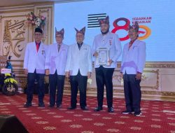 Wako Fadly Amran Dianugerahi Lencana Jasa Pratama di HUT PMI ke-80