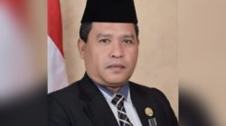 Kepala Dinas Kependudukan dan Pencatatan Sipil (Dukcapil) Simeulue, Ahmadnuddin. (Foto: ist)