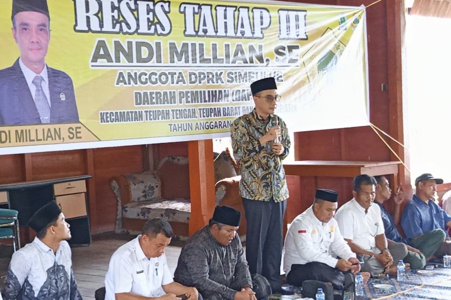 AMD Gelar Reses Tahap III Tahun Anggaran 2025 di Posko Relawan Desa Busung, Kecamatan Teupah Tengah, Rabu (22/10/2025). Foto : Komandaka/hariandaerah.com