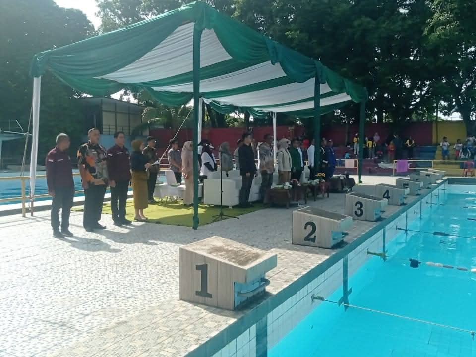 Kejuaraan Renang Sumatera Cup Piala Wali Kota Padang 2025 di Kolam Renang Teratai Dispora Kota Padang.(Foto:Diskominfo Padang)