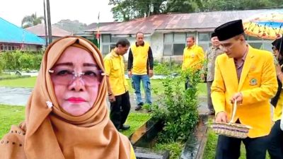 DPD II Partai Golkar Kabupaten Simeulue menggelar Ziarah ke makam pahlawan di Desa Suka Karya, Kecamatan Simeulue Timur, Senin (20/10/2025). Foto : ist