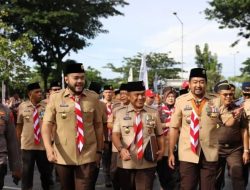 Peduli Kepramukaan, Wako Fadly Amran Disematkan Lencana Darmabakti