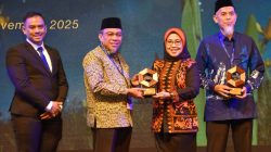 Wakil Wali Kota Padang Maigus Nasir Terima Penghargaan Special Award pada ajang Indonesia Smart Nation Awards (ISNA) 2025.(Foto:Diskominfo Padang)