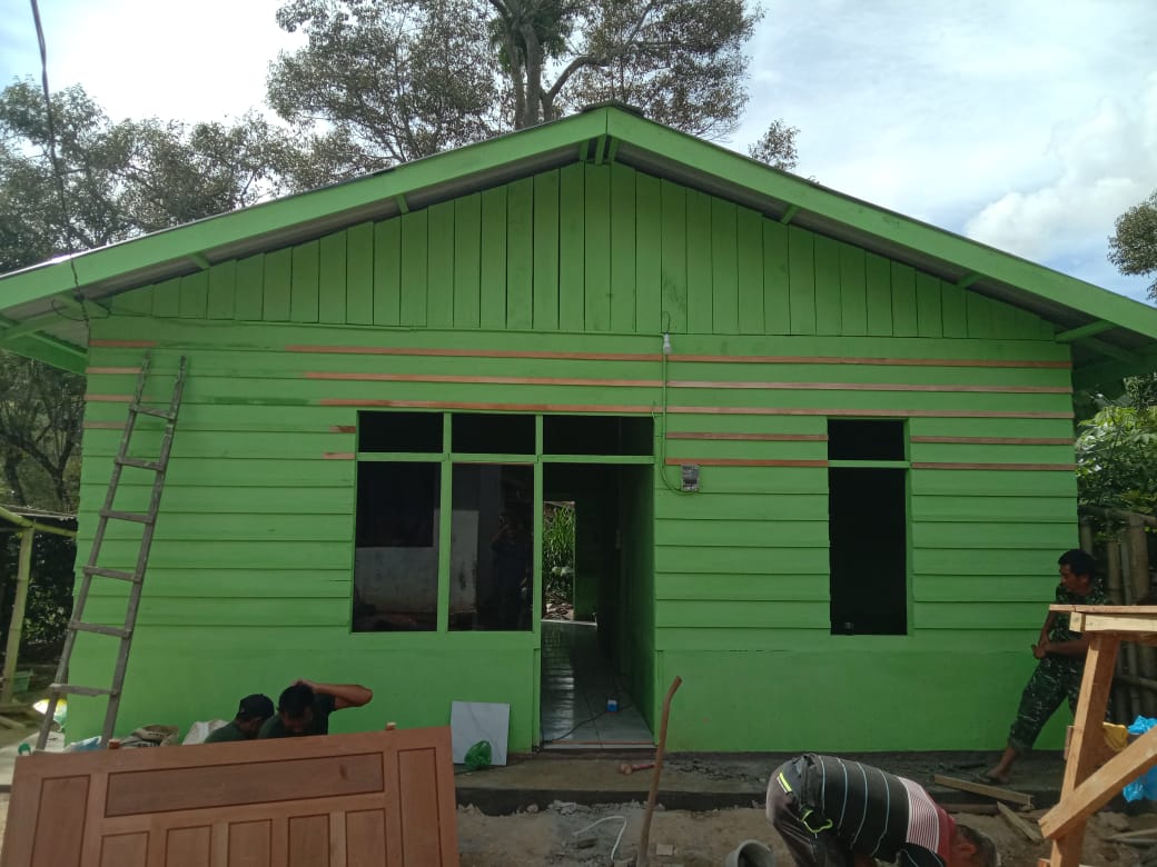 Dari Rumah Bocor Jadi Istana Harapan, TMMD ke-126 Wujudkan Impian Keluarga Bu Kasnawati 1 IMG 20251103 WA0011