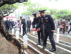 Teladani Semangat Pahlawan untuk Indonesia Emas, Kapolres Brebes Pimpin Ziarah di TMP Kusuma Tama