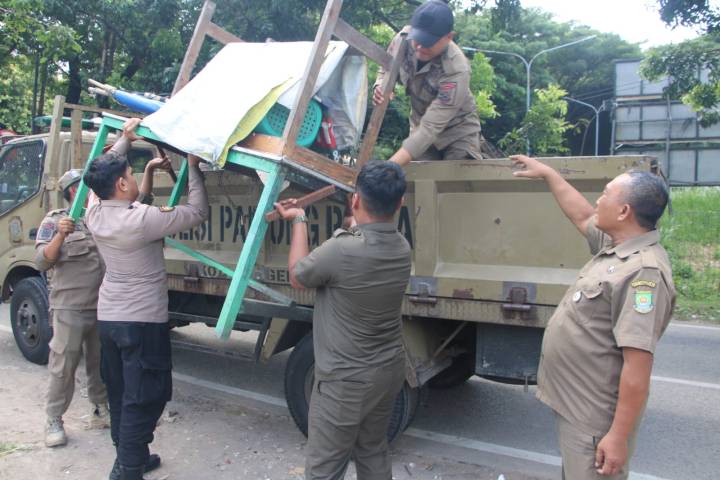 bank foto cFXmrEuhuQLniq1J4WRe1764235853