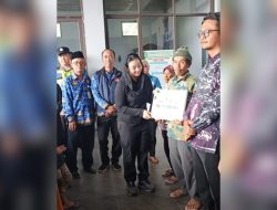 Terdampak Tanah Bergerak 60 Warga Desa Sridadi Terima Bantuan Gubernur