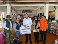 Jasa Raharja Putera Bantu Ringankan Beban Warga Terdampak Bencana di Kota Padang