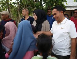 Wali Kota Lhokseumawe dan Ketua TP-PKK Tinjau Lima Gampong Terdampak Banjir, Pastikan Distribusi Bantuan Merata