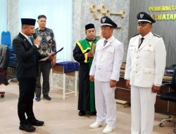 Camat Yundi Mauliza Lantik Dua Penjabat Geuchik di Langsa Lama