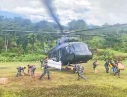 Prajurit Yonif 854 Tembus Daerah Terisolir Pameu, Salurkan Bantuan Kasad untuk Warga Aceh Tengah