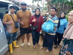 Keluarga Amel–Harisstio Bagikan 200 Nasi Bungkus untuk Pengungsi di Gurun Laweh