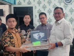 Bantuan Anton Suratto Dorong Pendidikan di SMAN 2 Gunung Putri