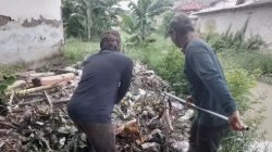 Antisipasi Hujan, Sijaga Banjir DPU Brebes Bersihkan Krosingan Jembatan dan Saluran Air di Sejumlah Titik