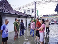 Hujan Deras Picu Banjir di Pringsewu Kota, Bupati Tinjau Sistem Drainase