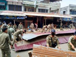 Lapak Liar di Pasar Langsa Akhirnya Dibongkar Satpol PP