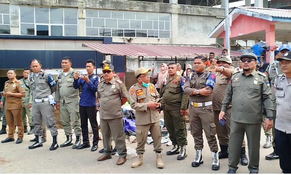 Lapak Liar di Pasar Langsa Akhirnya Dibongkar Satpol PP 2 IMG 20260203 094402