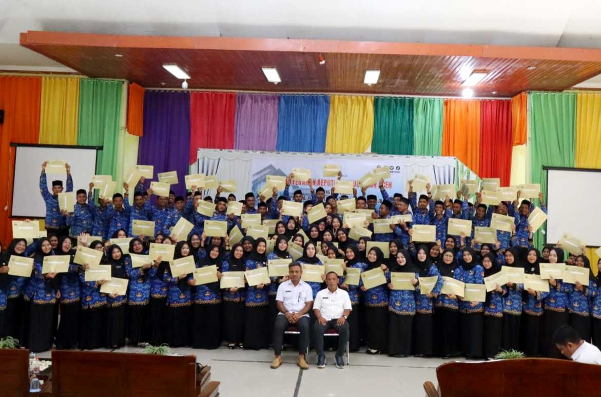 Cabang Dinas Langsa Serah SK 108 Tenaga Kependidikan PPPK Paruh Waktu 3 IMG 20260212 193843