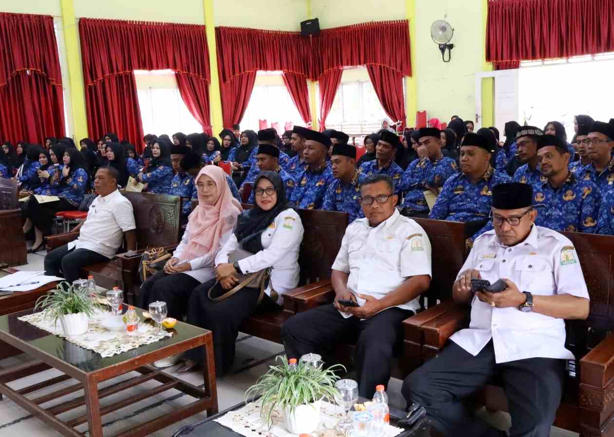 Cabang Dinas Langsa Serah SK 108 Tenaga Kependidikan PPPK Paruh Waktu 2 IMG 20260212 193923