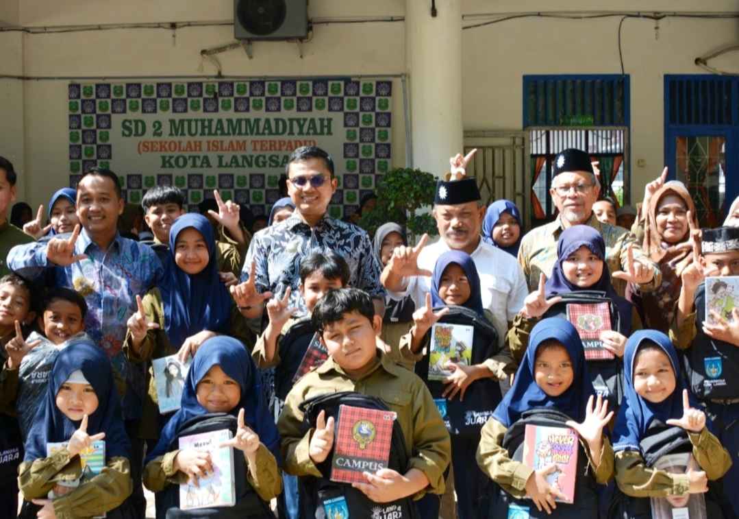 Bagi 13.186 Peralatan Sekolah, Jeffry Sentana: Bentuk Kepedulian Pemko Langsa 3 IMG 20260213 120040