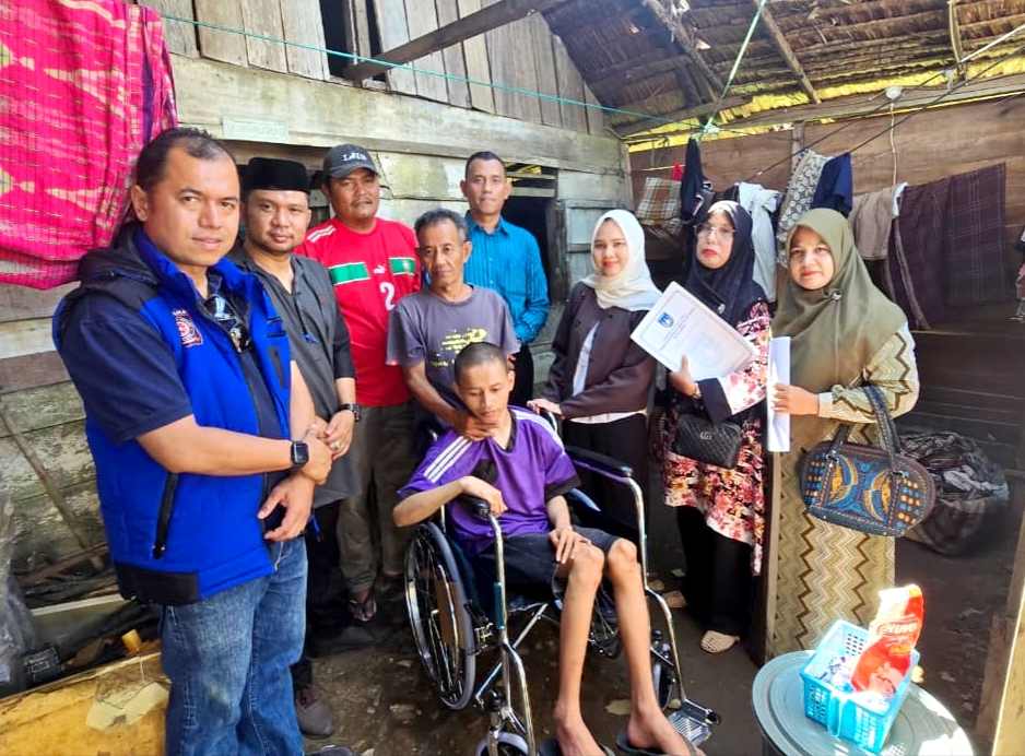 Jumat Berkah, Pemko Langsa Serah 38 Alat Bantu Jalan Bagi Penderita Penyakit Lumpuh 1 IMG 20260213 222823