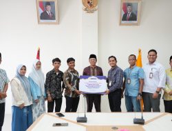 Rektor UIN SUNA Prof Danial Apresiasi Bantuan Bank Muamalat untuk Mahasiswa Terdampak Banjir