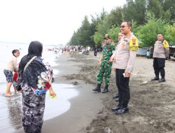 Kapolres Brebes Tinjau Wisata Pantai dalam Operasi Ketupat Candi 2026, Jamin Keselamatan Libur Lebaran