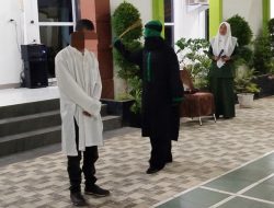 WH Kota Langsa Cambuk Dua Penjudi di Kejaksaan Negeri