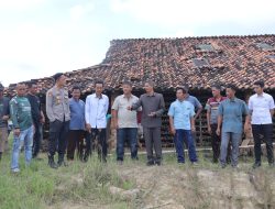 Kapolres Pringsewu Tinjau Sentra Genteng Banyuwangi, 300 Industri Terancam Tutup Akibat Kekurangan Bahan Baku
