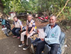 Tanggapi Pemberitaan Warga Tinggal di Gubuk Dalam Area Pemakaman, Dinperwaskim Brebes Lakukan Peninjauan dan Verifikasi