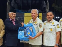 Kasatpol PP dan WH Aceh Dampingi Direktur Pol PP Kemendagri Serahkan Bantuan Presiden Prabowo di Bener Meriah