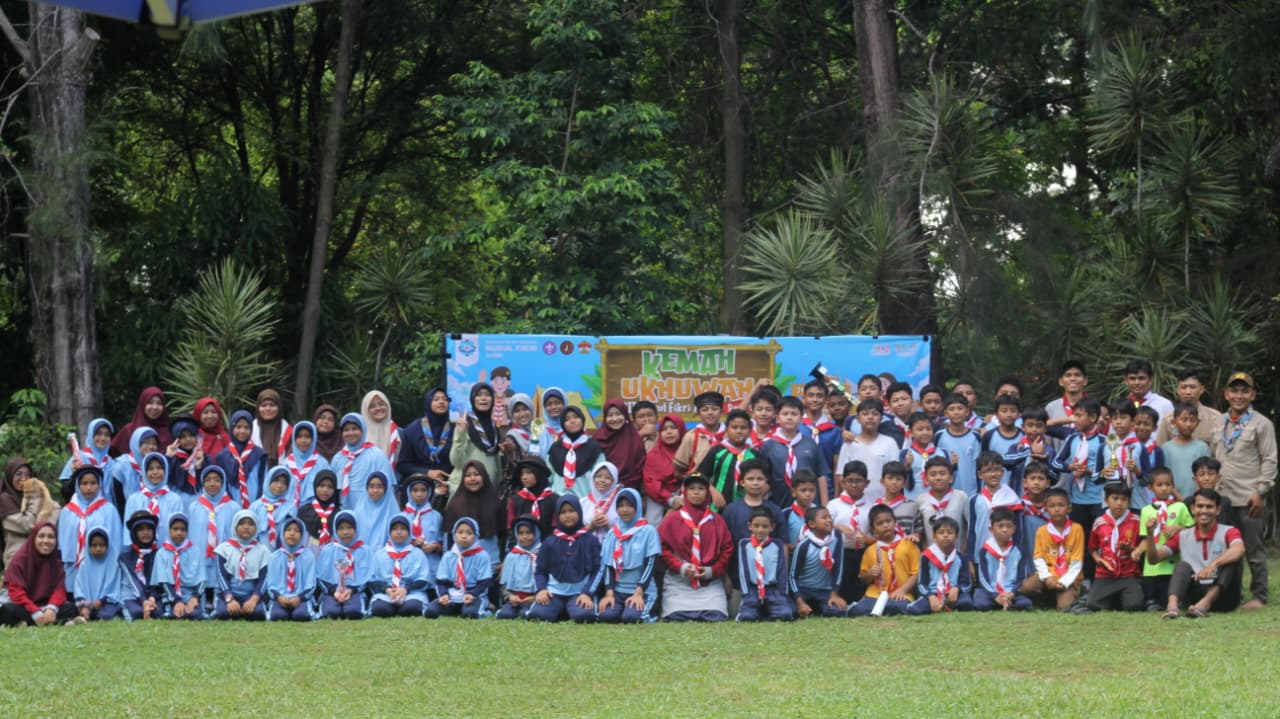 SIT Nurul Fikri Aceh Kukuhkan Pembinaan Generasi SMART melalui Kemah Pramuka Penggalang di Alam Terbuka 1 WhatsApp Image 2026 04 27 at 15.22.47