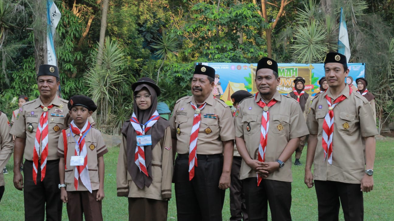 SIT Nurul Fikri Aceh Kukuhkan Pembinaan Generasi SMART melalui Kemah Pramuka Penggalang di Alam Terbuka 2 WhatsApp Image 2026 04 27 at 15.22.49