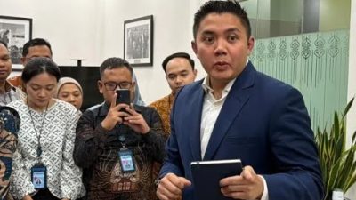 Sekretaris Kabinet (Seskab) Teddy Indra Wijaya buka suara mengenai penggeledahan Kantor Kementerian PU oleh Kejaksaan Tinggi (Kejati) Jakarta. 