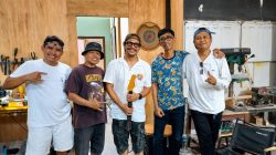 Gitar Custom Widjoyono Madiun Menarik Perhatian Eks Gitaris Slank