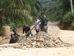 Geuchik Alue Canang Pantau Satgas TMMD Reguler 128 Bangun Gorong-Gorong