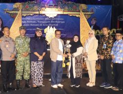 Lewat Wayang Golek Santri, Komdigi dan Pemkab Brebes Sosialisasikan MBG dan Perlindungan Anak Digital