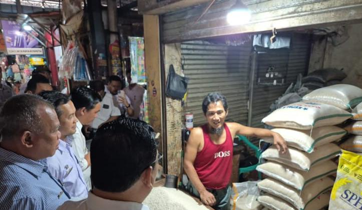 Cek Pasar Rangkasbitung, Bulog Pastikan Stok dan Harga Beras Aman 1 IMG 20260607 WA0003