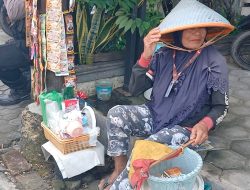 Juru Parkir Lansia Gagalkan Pencurian Rp3,6 M, Uang Terima Kasih Rp100 Ribu Langsung Dibagi ke Rekan