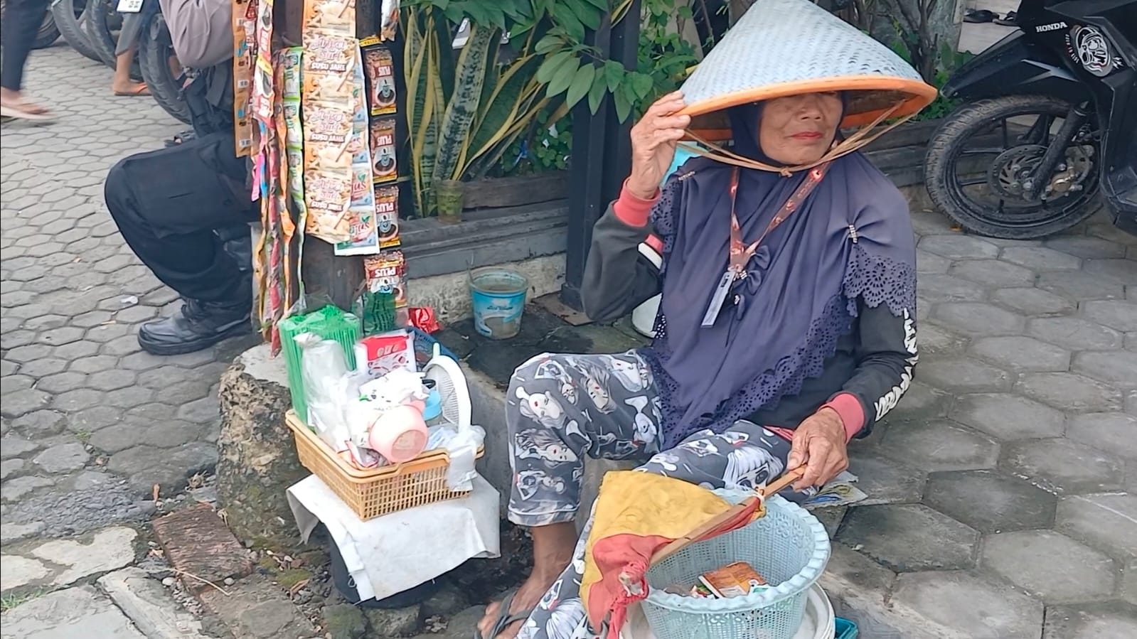 Juru Parkir Lansia Gagalkan Pencurian Rp3,6 M, Uang Terima Kasih Rp100 Ribu Langsung Dibagi ke Rekan 1 IMG 20260617 WA0009