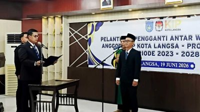 Wali Kota Lantik Mohammad Khoiri Sebagai PAW Anggota KIP Langsa 9 IMG 20260619 174959