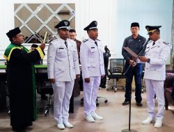 Camat Yundi Mauliza Lantik Penjabat Geuchik Seulalah dan Meurandeh Dayah Langsa