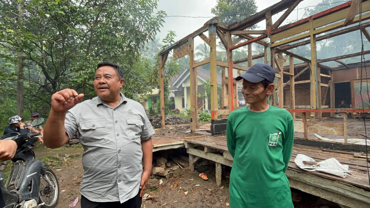 anggota dewan fraksi pkb kawal program bedah rumah 12112025 204045