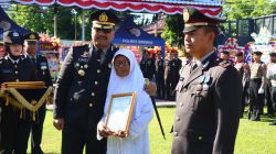 Juru Parkir Gagalkan Pencurian Uang Nasabah Rp3,6 Miliar Terima Penghargaan di HUT Bhayangkara ke-80 6 IMG 20260701 WA0013