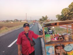 Dulu Keliling, Kini Mangkal Tetap: Jalan Baru Jagalempeni-Tegalgandu Bawa Rezeki Pedagang Bakso